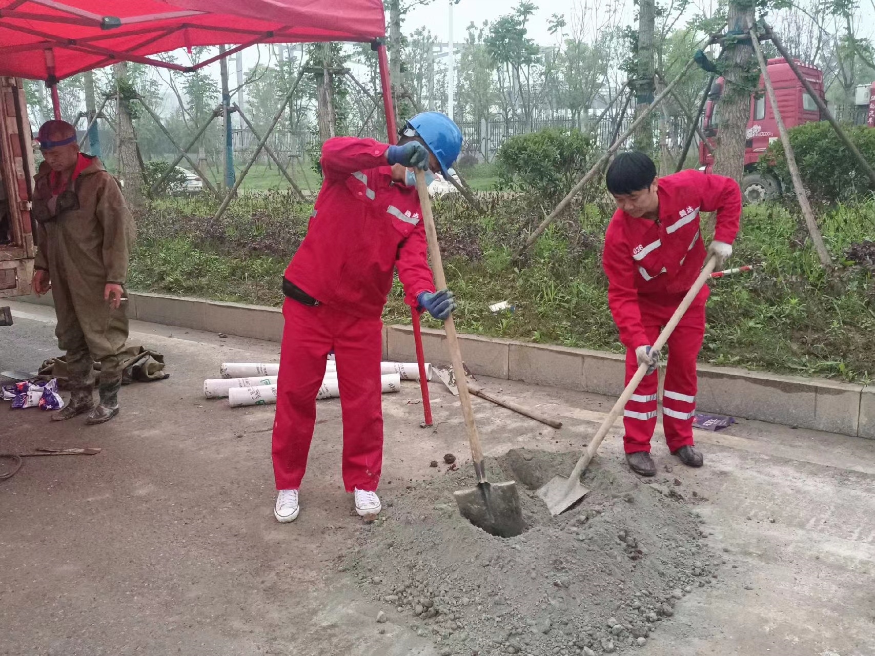 镜铁区管道疏通哪家好】及时进行市政管道清淤