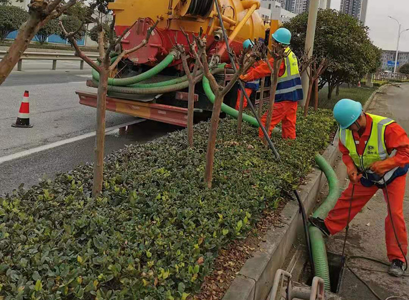 镜铁区市政管道清淤